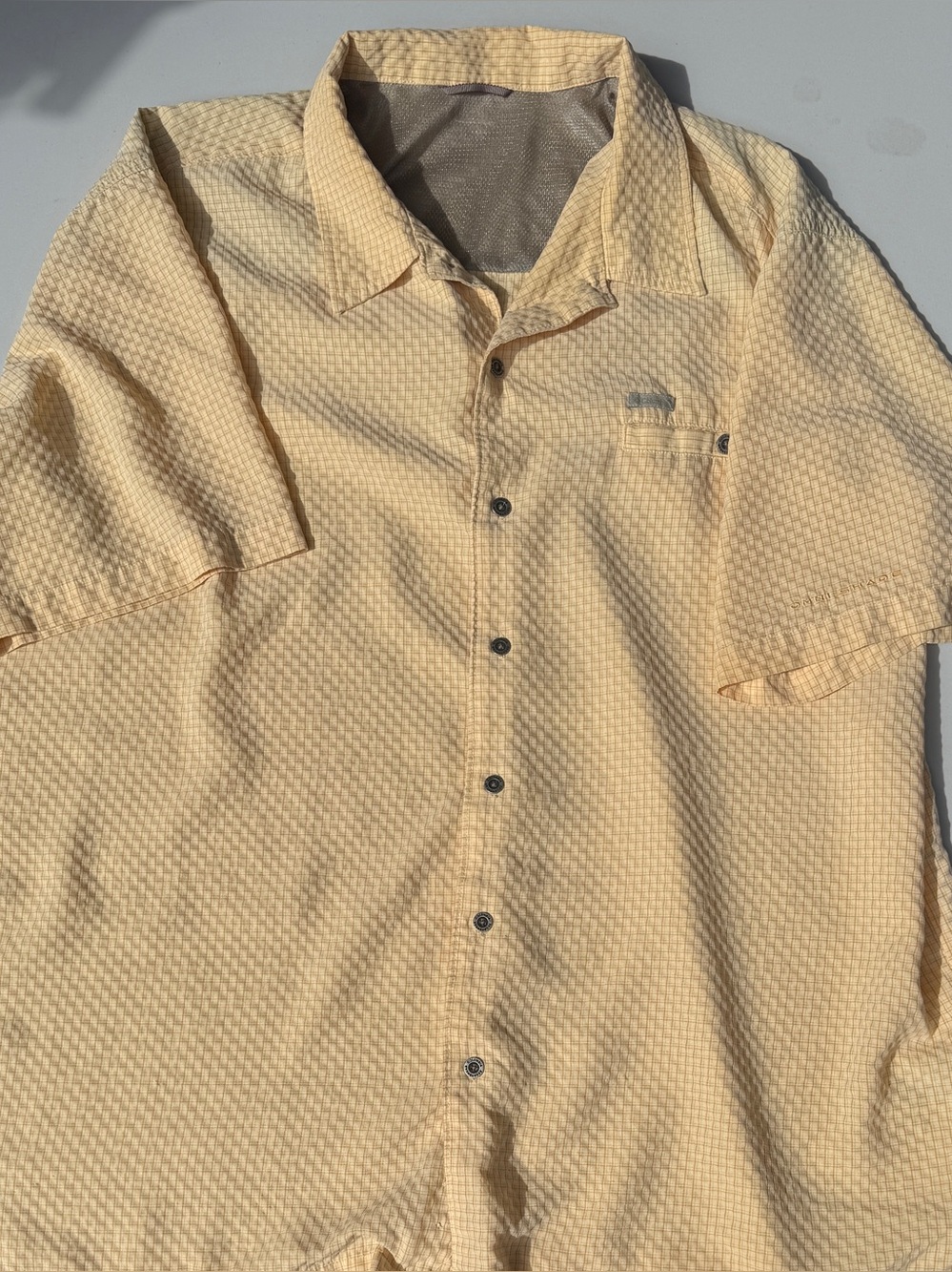 Columbia Sportwear Men's Short-Sleeve Button-Down Shirt in Pale Yellow